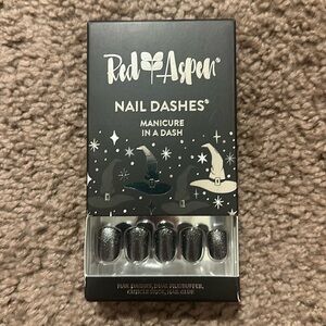 Red aspen nail dash